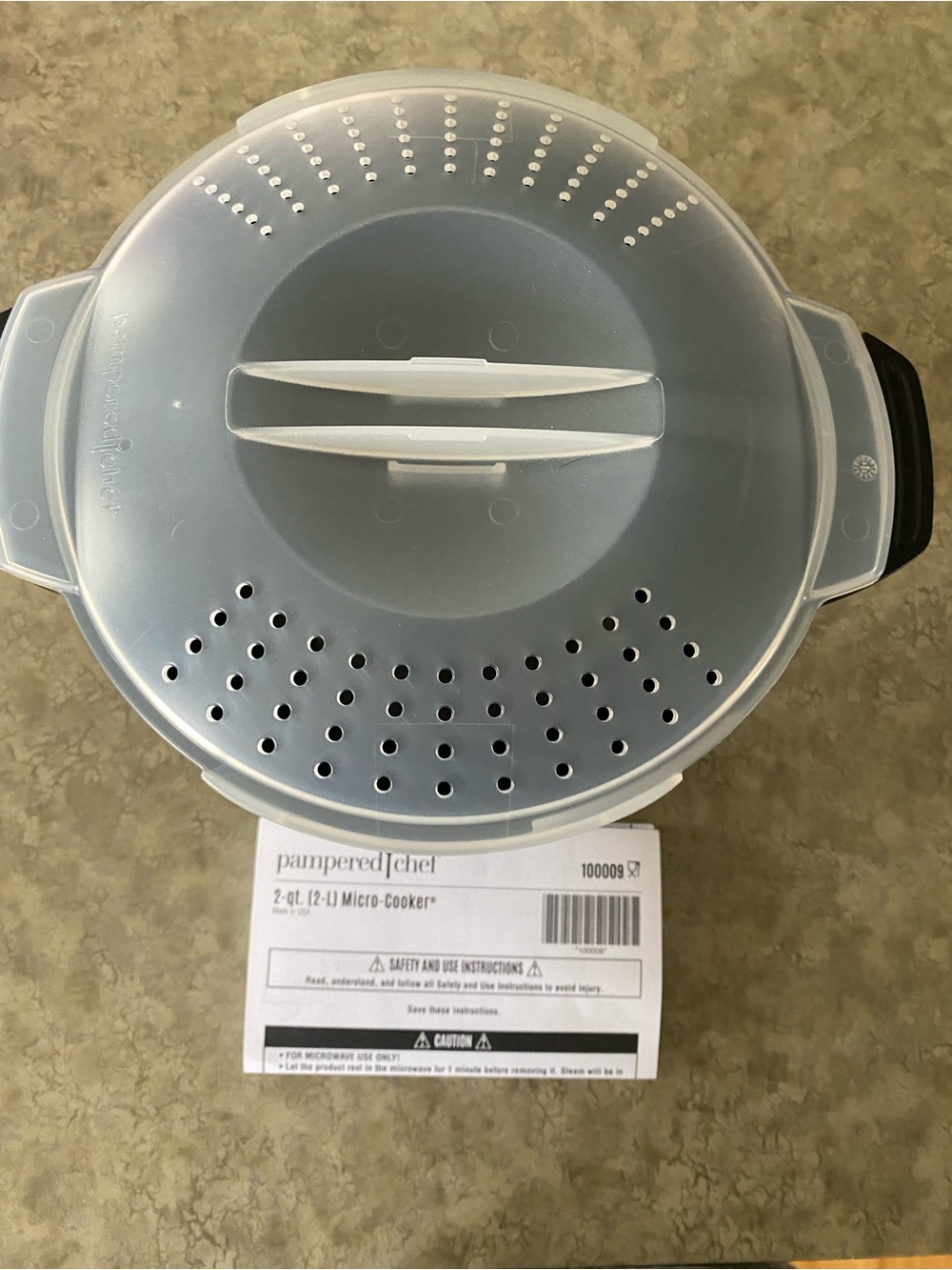 Pampered Chef  2-qt. Micro-Cooker